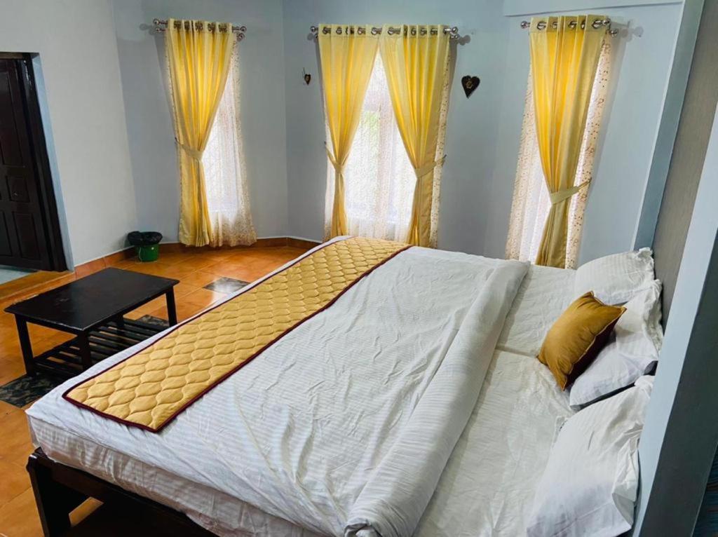 Hotel Bob Leisure Udagamandalam Exterior foto