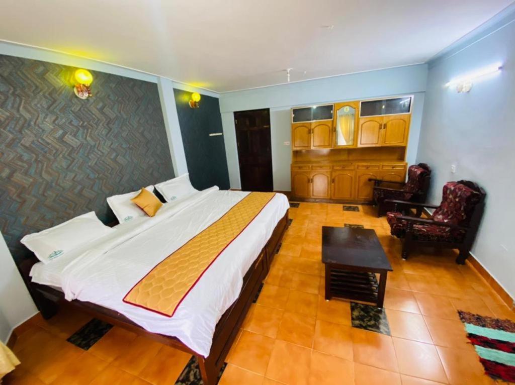 Hotel Bob Leisure Udagamandalam Exterior foto